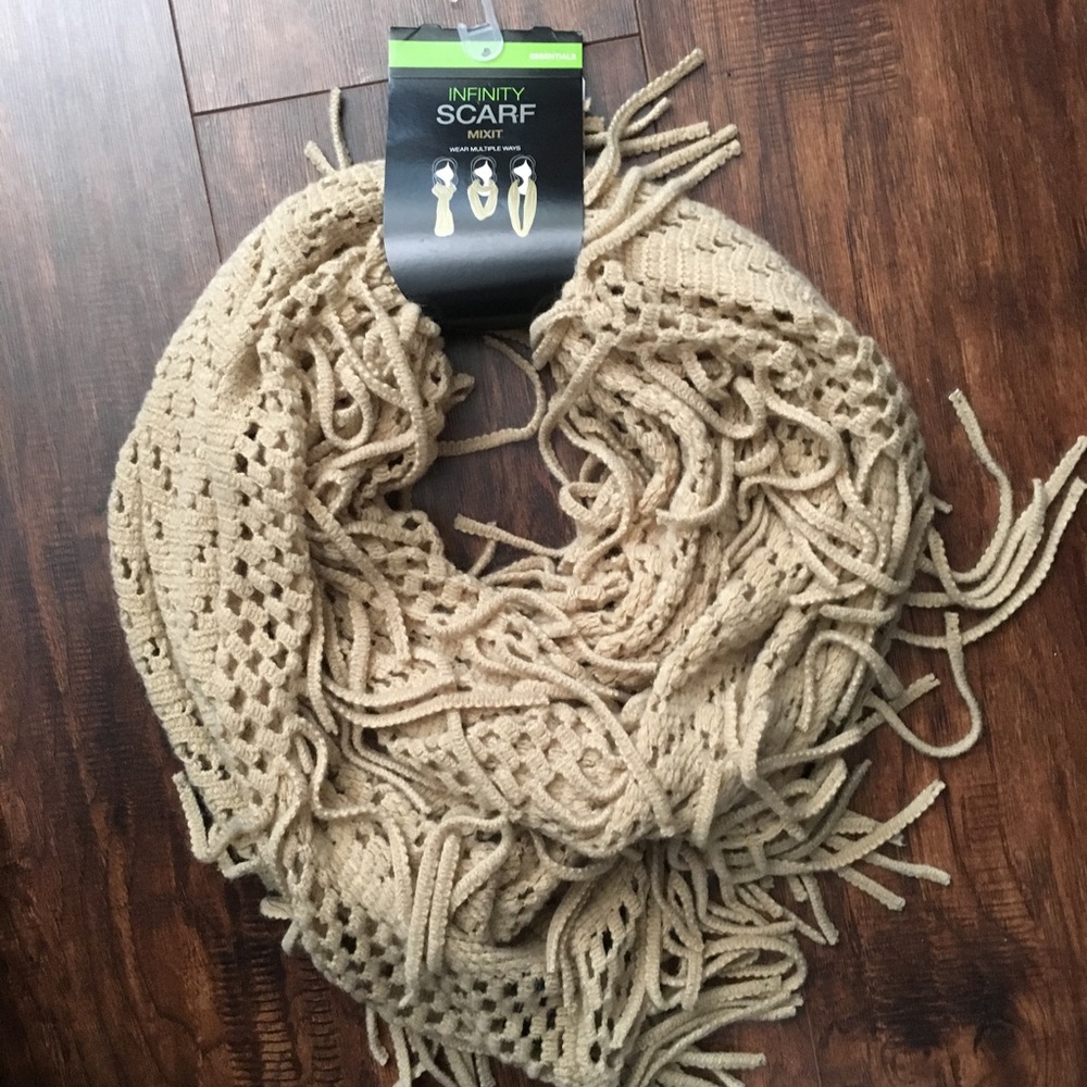 Infinity scarf